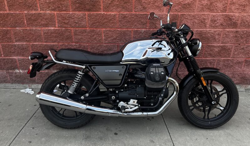 2018 moto deals guzzi v7 iii