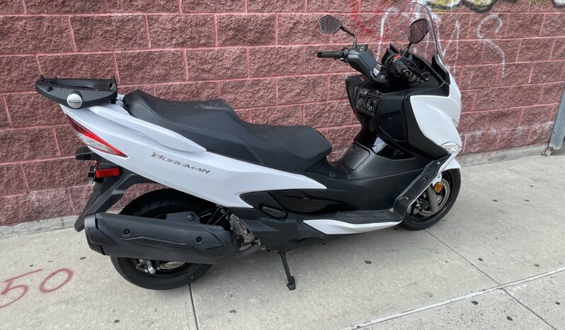 
								2018 Suzuki Burgman 400 full									
