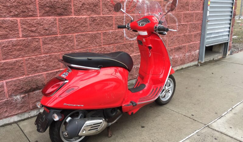 
								2018 Vespa Primavera 50 full									