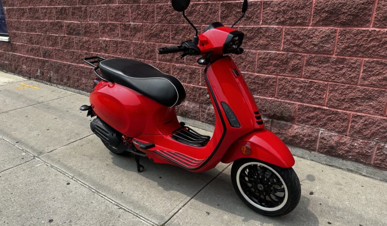 
								2020 Vespa Sprint 150 full									