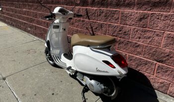 
									2015 Vespa Primavera 150 full								