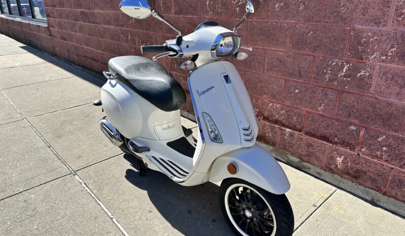 
								2018 Vespa Spring 150 full									