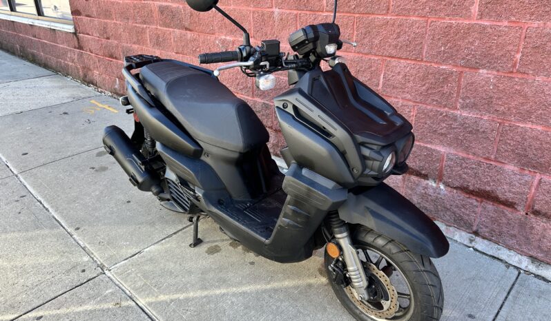 
								2022 Yamaha Zuma 125 full									