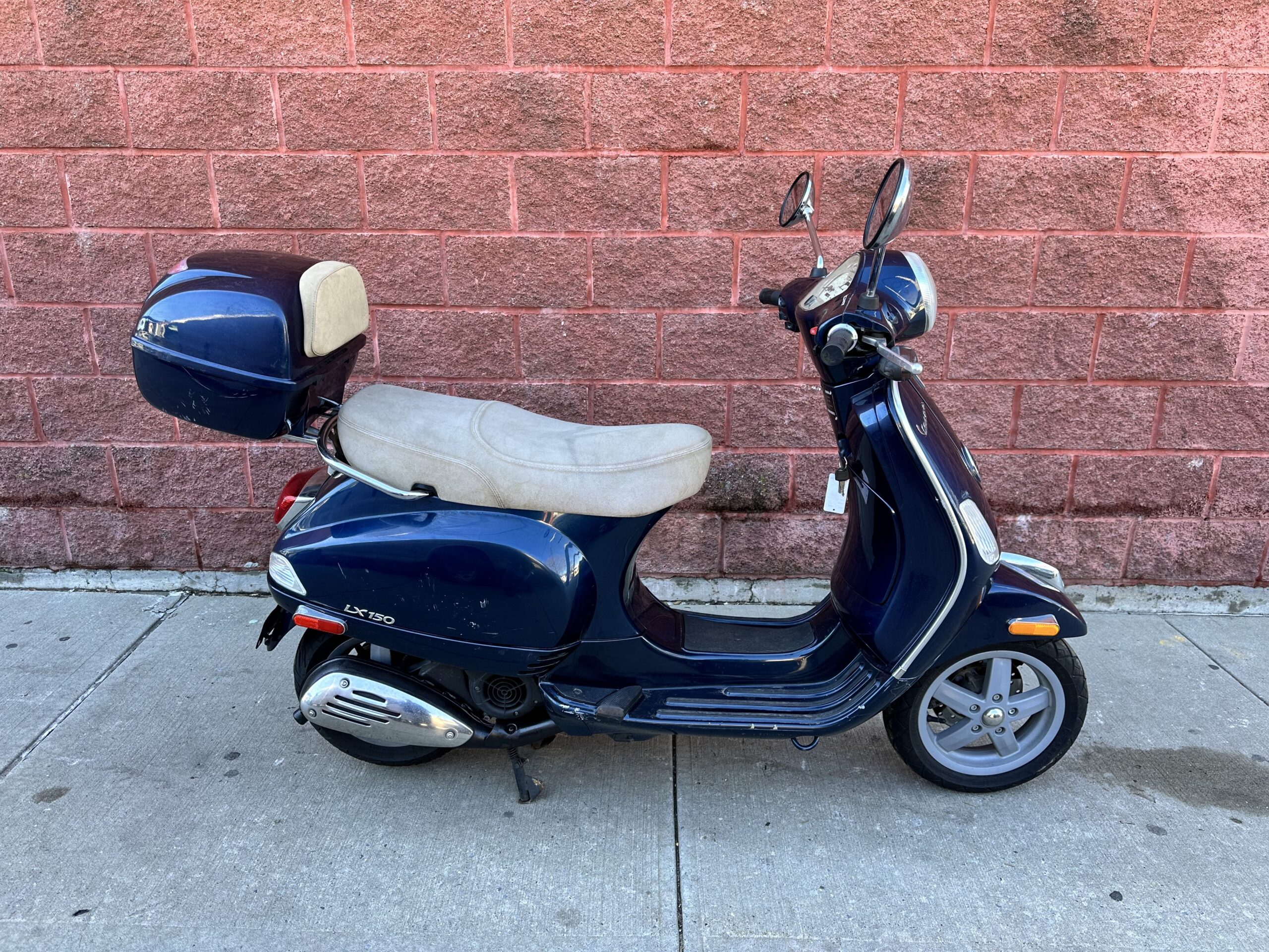 2010 Vespa LX150 – Redline Motorworld