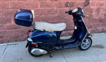 
									2010 Vespa LX150 full								