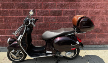 
									2012 Vespa GTV Purple full								
