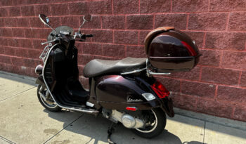 
									2012 Vespa GTV Purple full								