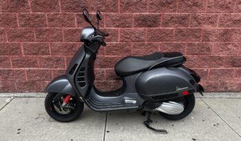 
									2018 Vespa GTS Gray full								