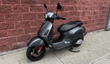 
									2018 Vespa GTS Gray full								