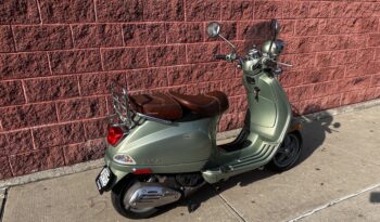 
									2009 Vespa LXV 150 full								