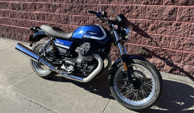 
								2021 Motto Guzzi 850 – 0172 full									