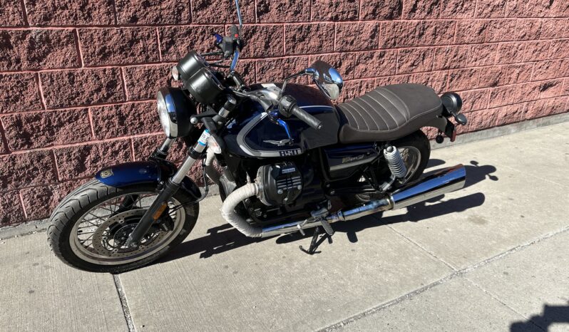 
								2021 Motto Guzzi 850 – 0172 full									