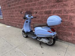 
										2019 Vespa Primavera 150 top case blue full									